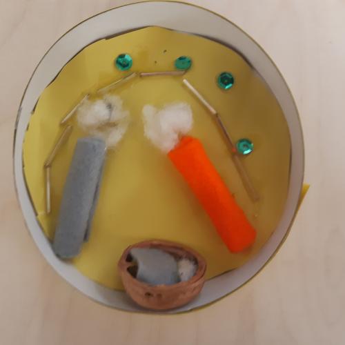 Krippe aus Käseschachtel