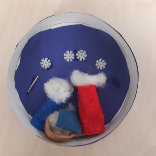 Krippe aus Käseschachtel