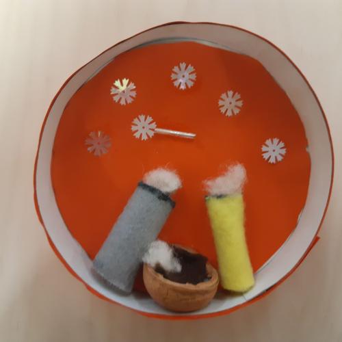 Krippe aus Käseschachtel