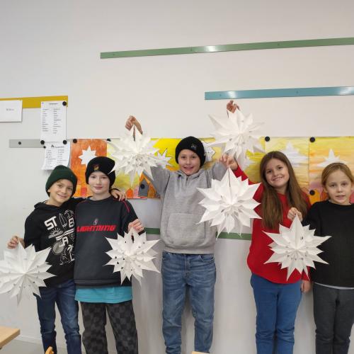 Weihnachtliche Bastelei 4. KLasse 