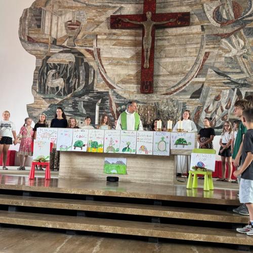 rund um den Altar